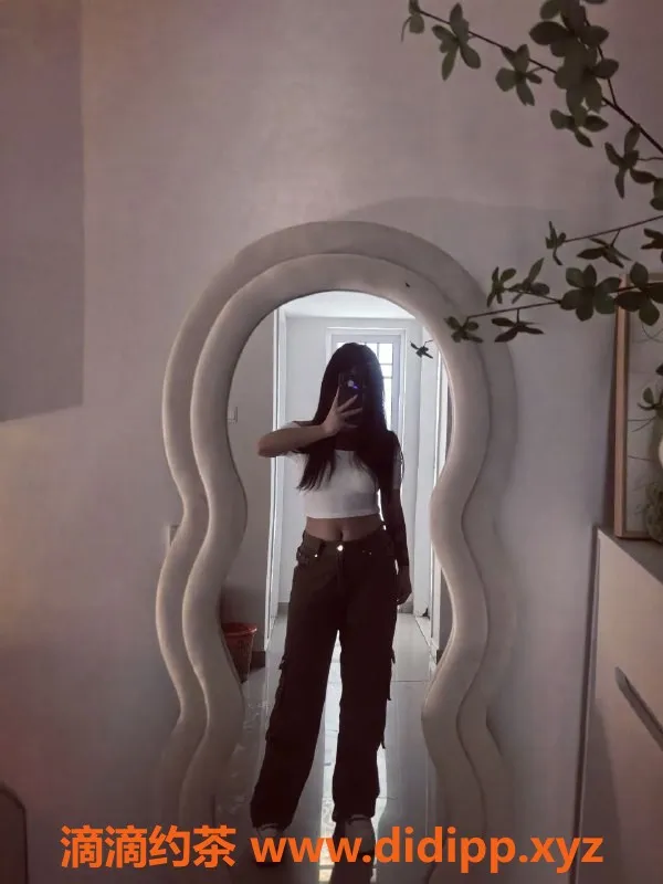 中山楼凤-西区21岁妞妞，36C胸围超诱人，600元/课时