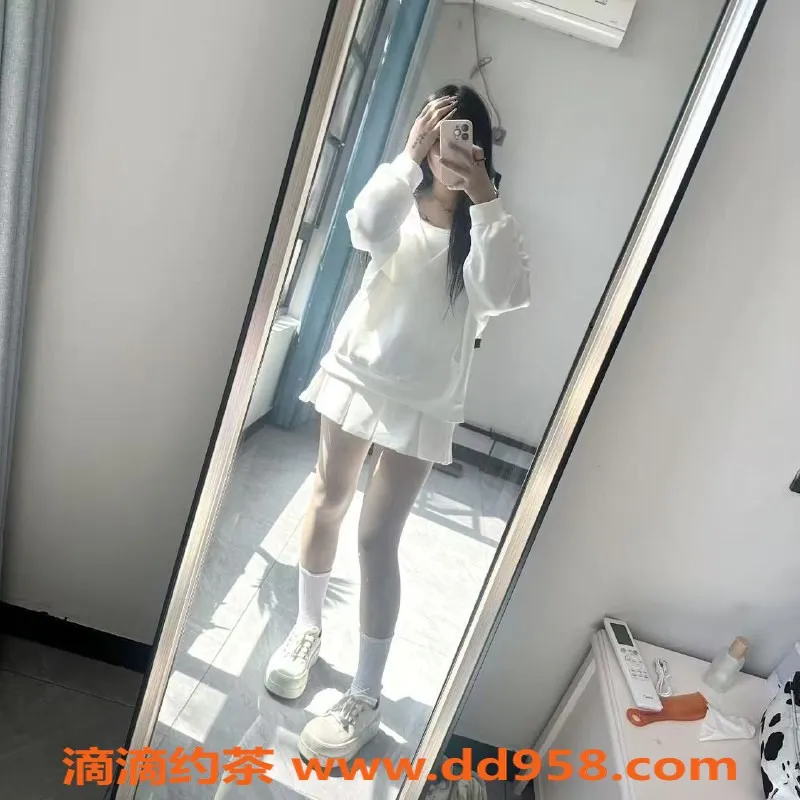 台州楼凤-台州黄岩区19岁女艺人琪琪，166cm，49kg，600起