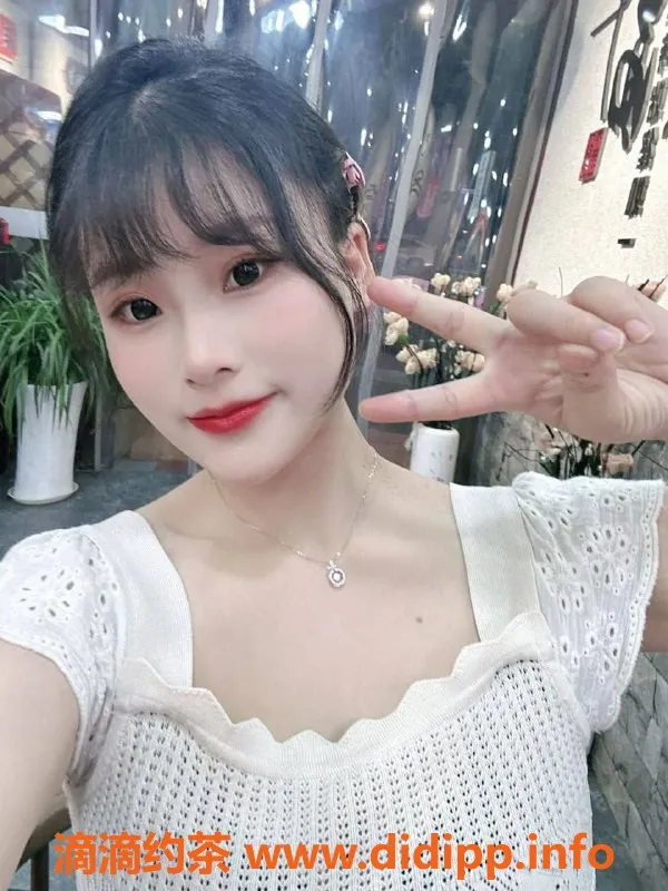 珠海楼凤-拱北胸涌少女，服务超赞，性价比高！