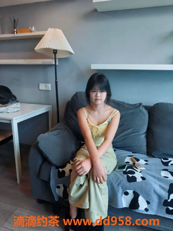 成都楼凤-成华区18岁妹妹，身高162,体重90斤，口活极佳