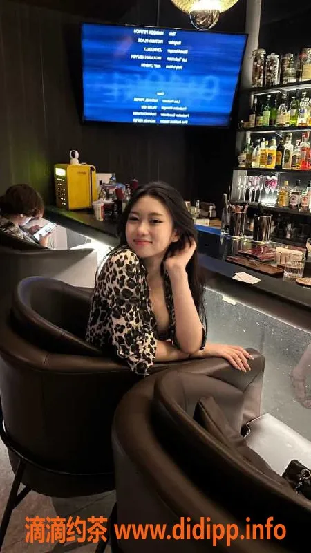 深圳楼凤资源信息,龙岗小媚，24岁，身高162，500元一次