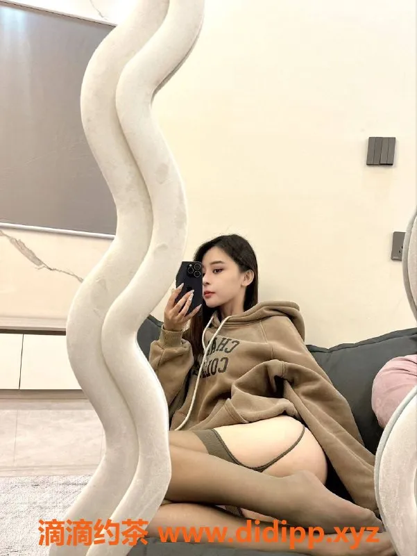 杭州-拱墅区美少女丢丢，22岁165高，私密服务体验