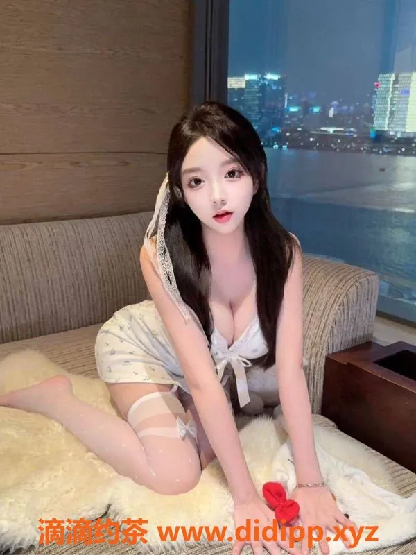 无锡楼凤资源信息,巨乳女神空降梁溪白金汉爵，69元陪浴服务