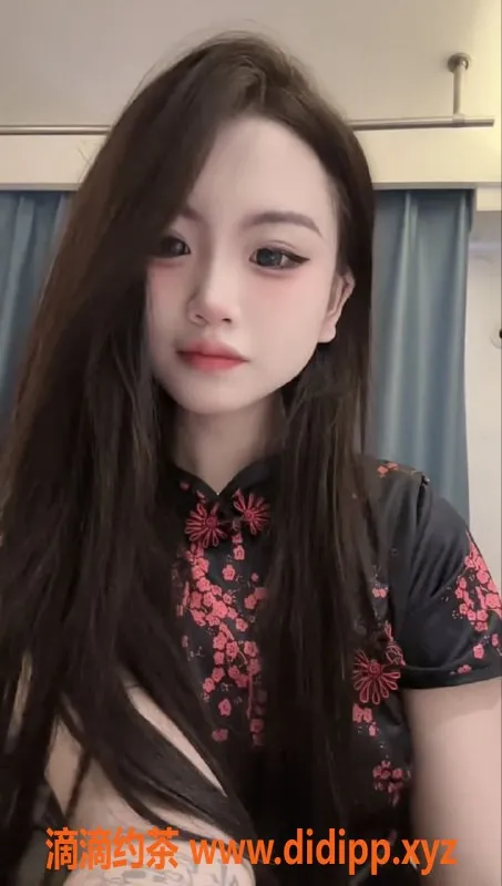 无锡楼凤-梁溪06顶级女神，170大长腿，69胸推特惠