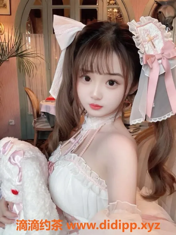 无锡楼凤-滨湖超级萝莉酱，69胸推尽享花式服务