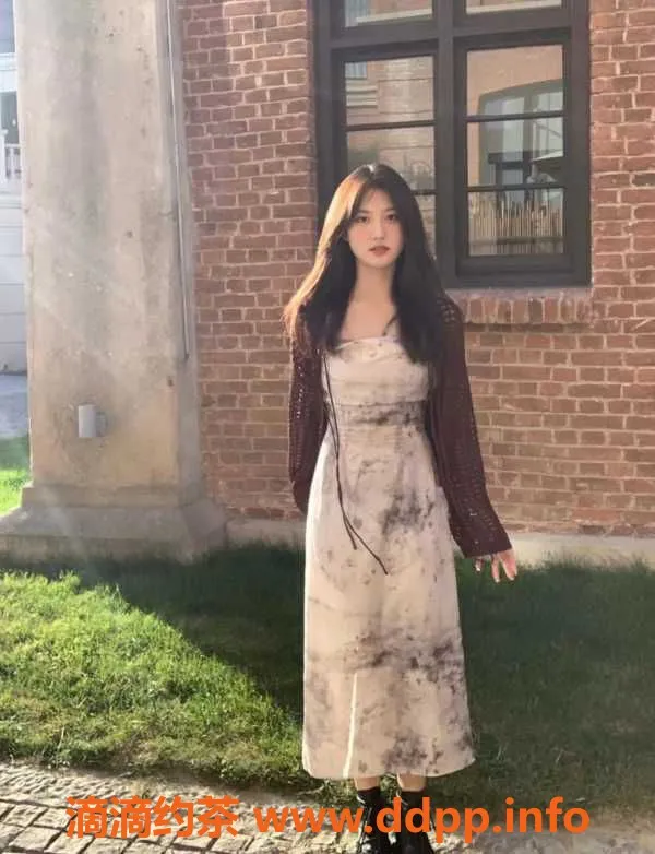 广州楼凤-天河高颜值小A，166cm 21岁美女仅6米