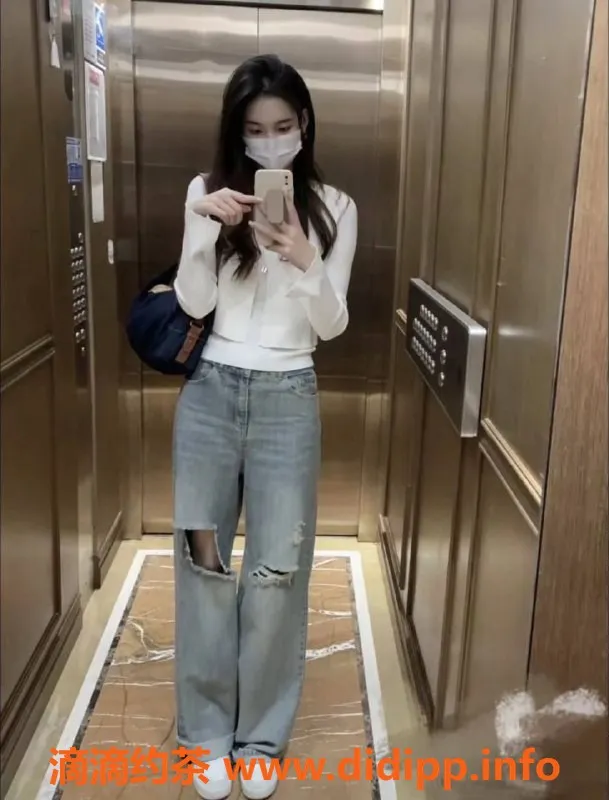 长沙楼凤-芙蓉区满天星，164cm 25岁，服务多样仅需700