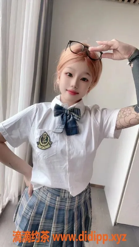 成都楼凤资源信息,成都嫩妹伊伊，19岁身高157，包夜2500元