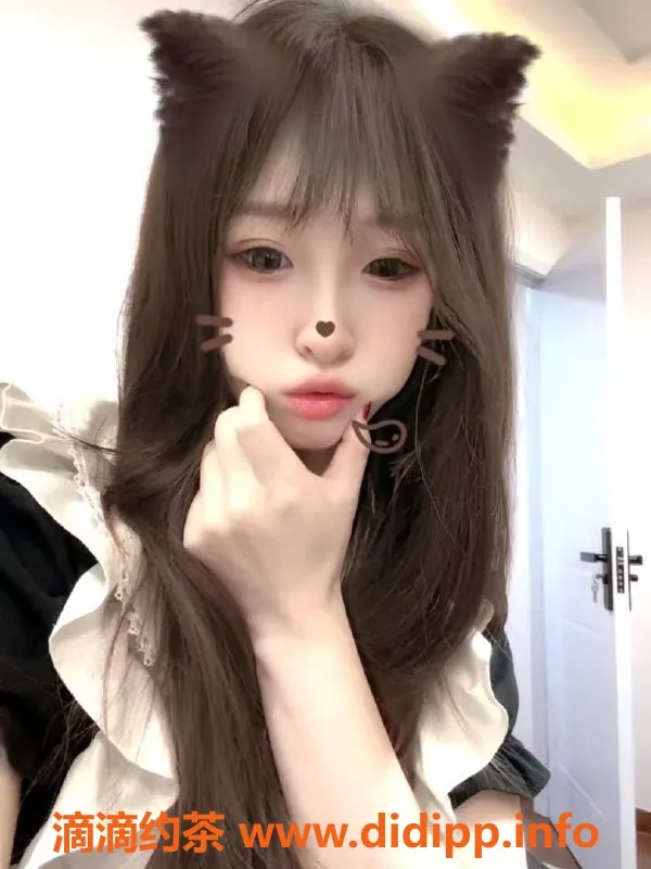 无锡楼凤-梁溪清纯萝莉酱，调情陪浴，黑丝制服服务