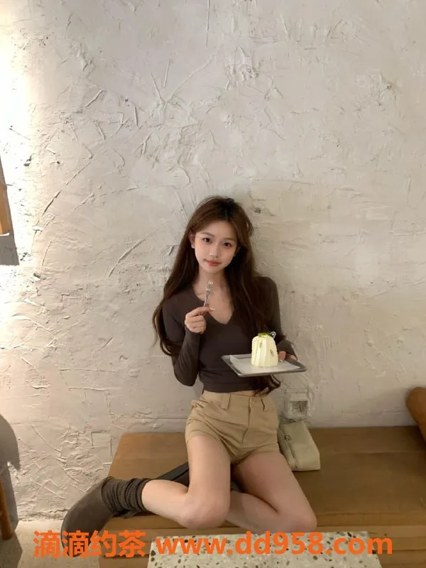 无锡楼凤资源信息,梁溪邻家少女，白皙肤色，69元陪浴