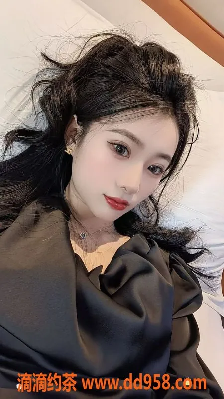 无锡楼凤-滨湖04极品少女，制服丝袜热情服务