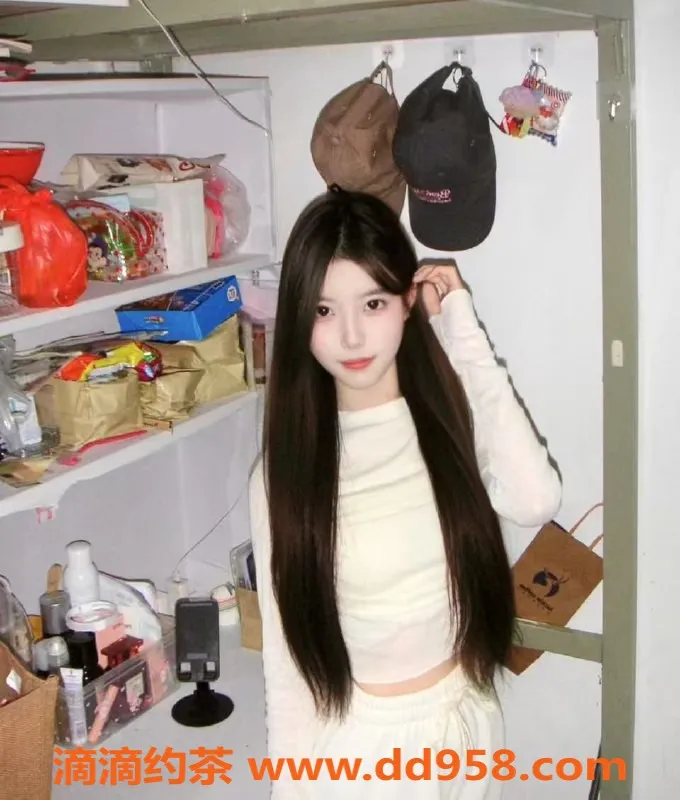 无锡楼凤资源信息,滨湖03极品少女，粉嫩可舌吻，69服务等你体验