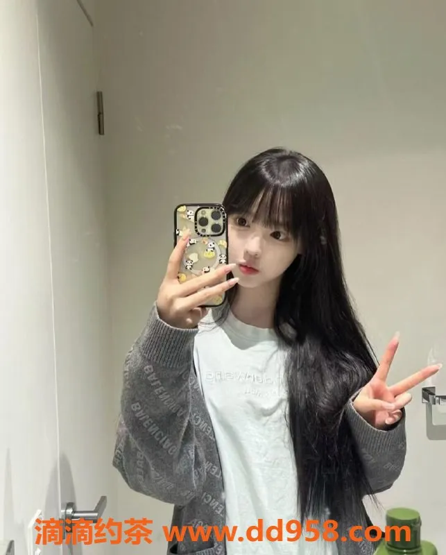 无锡楼凤-梁溪嫩妹少女，69特惠，制服丝袜放松体验