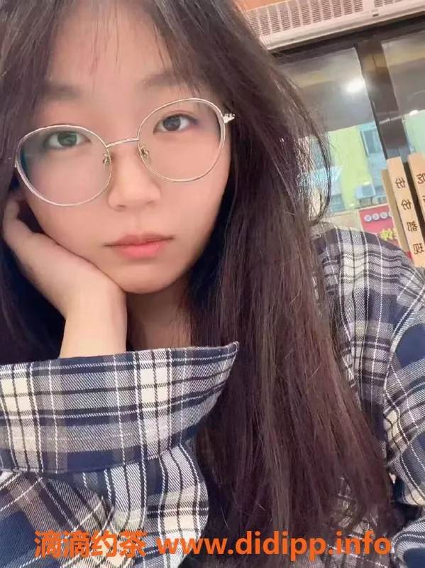 中山楼凤-古镇2位美女，350快餐，700无套服务