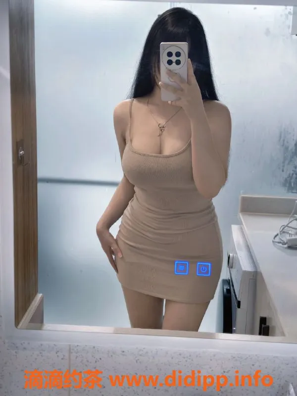 武汉楼凤-武汉洪山区惠宝，170cm丰满美女，胸围C+