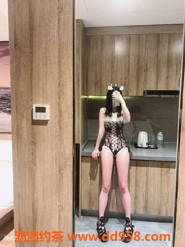 南通楼凤-南通沐沐，白皙女大兼职，三点粉