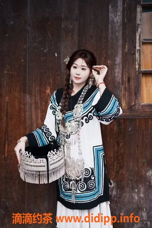 赣州楼凤-赣州章贡甜甜，清纯玉女，身高168cm，尽享温柔服务