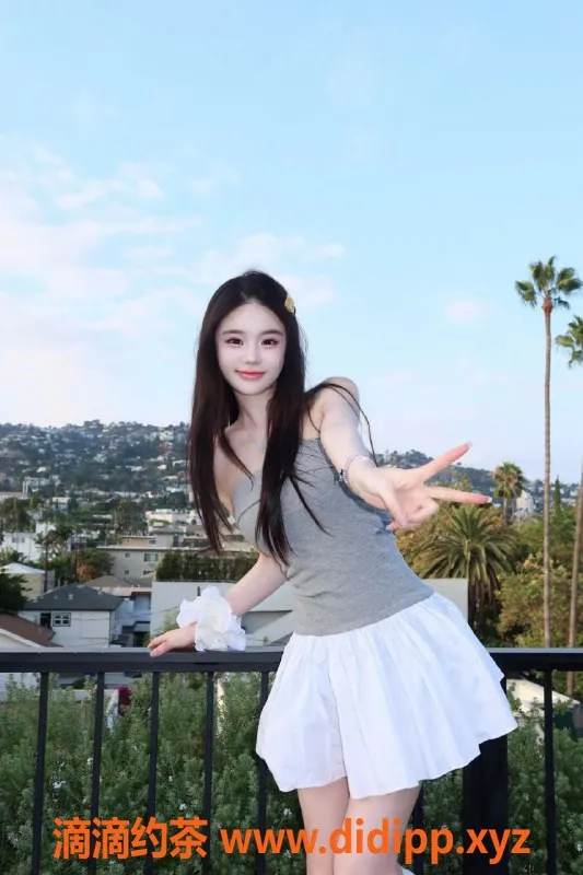 广州楼凤-番禺悦柠，20岁165cm初次下海悸动体验