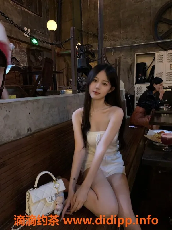 广州楼凤资源信息,花都安萌，21岁美少女，身高163，超值夜课