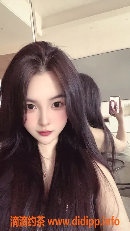 成都楼凤-高新区御姐车诗颖，大长腿6P服务，颜值爆表