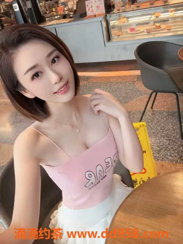 北京楼凤-朝阳双井丽莎，26岁168cm，茶费1K