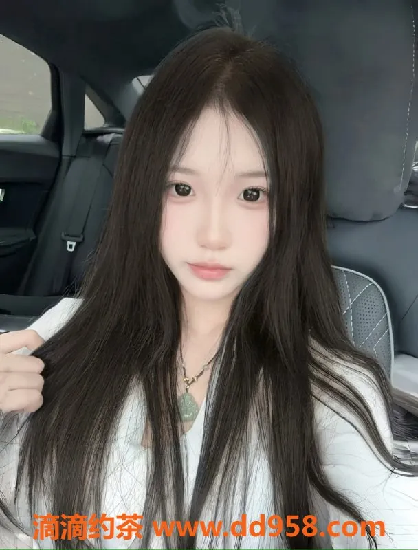 无锡楼凤-梁溪区暖暖，高颜值模特，173大长腿，性感丝袜制服陪浴