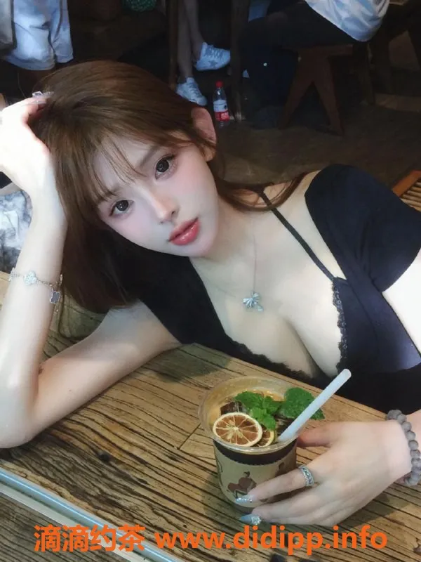 无锡楼凤资源信息,梁溪超嫩少女学妹，火辣服务尽享