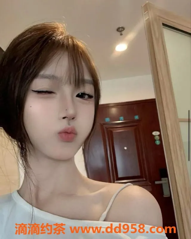 无锡楼凤资源信息,滨湖万达03嫩妹 可毒龙舌吻等多项服务