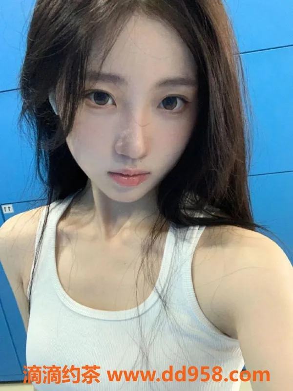 无锡上门服务-惠山天一公馆：可爱大一学妹，身材曼妙