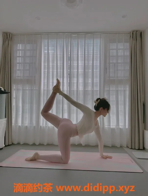 无锡楼凤资源信息,东岭顶级瑜伽教练，69岁热情服务