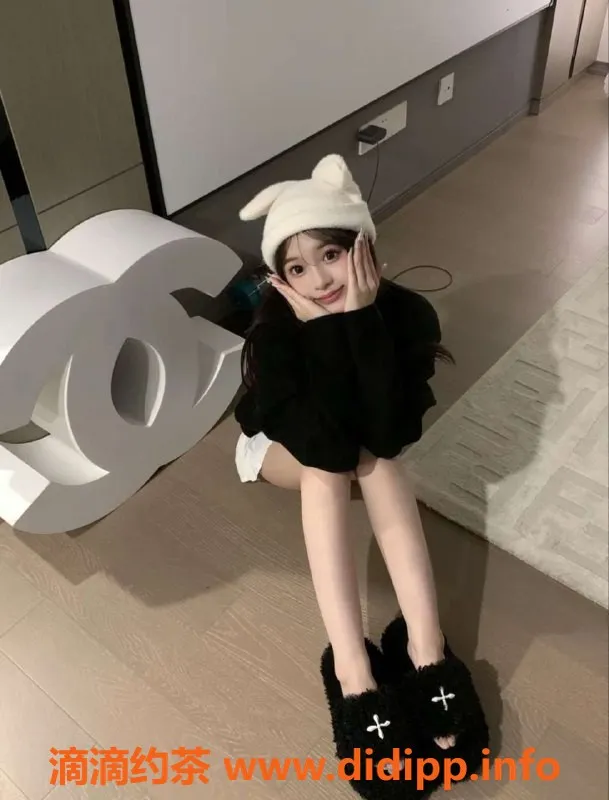 无锡楼凤-梁溪极品小女友，皮肤白皙，69专享服务