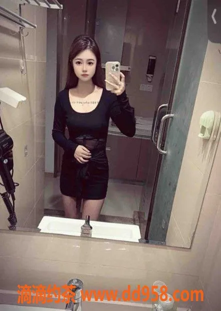 常州楼凤-新北可乐，164高挑06嫩妹，800元起服务