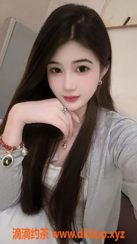 中山楼凤-西区雨彤，21岁C罩杯，600元起服务