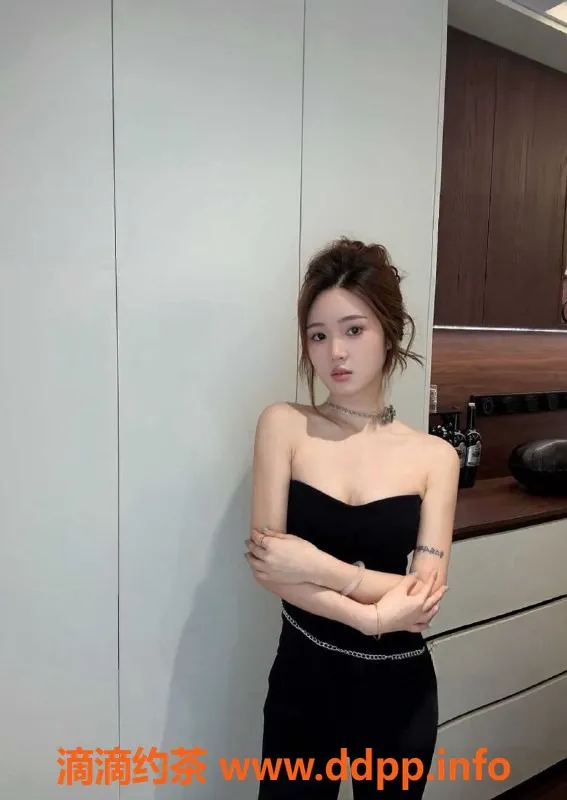 广州楼凤-天河区23岁冰冰-162厘米极品尤物