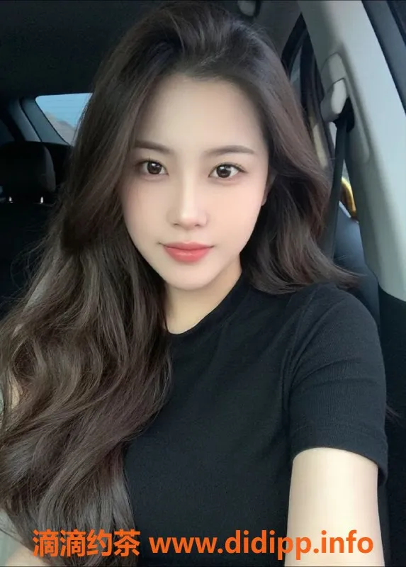 无锡楼凤-梁溪毒龙大长腿模特，69服务，通过制服丝袜加持