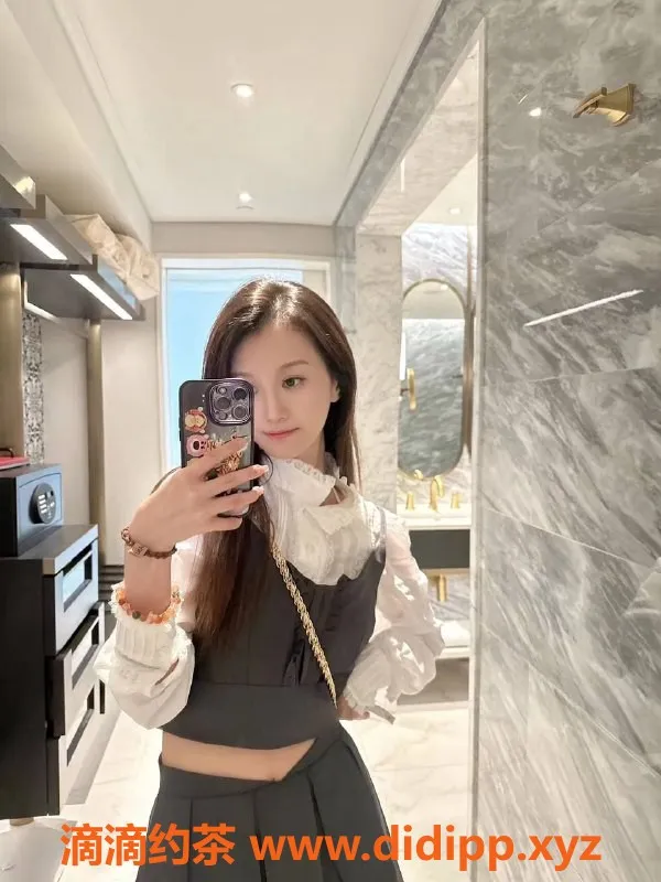 深圳楼凤-福田学妹：2000元尽享温柔服务