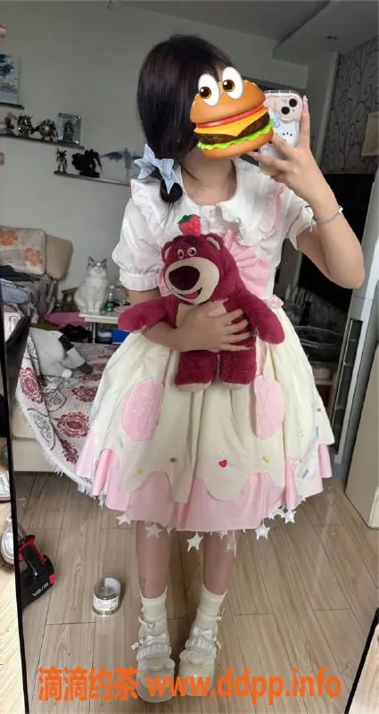 成都上门服务资源信息,成都馨猪，160cm匀称嫩妹，500元享三项服务