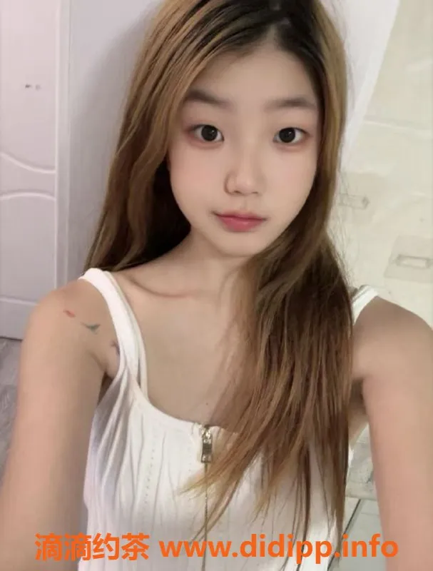 无锡楼凤-梁溪顶级少女 皮肤嫩白 初下海服务