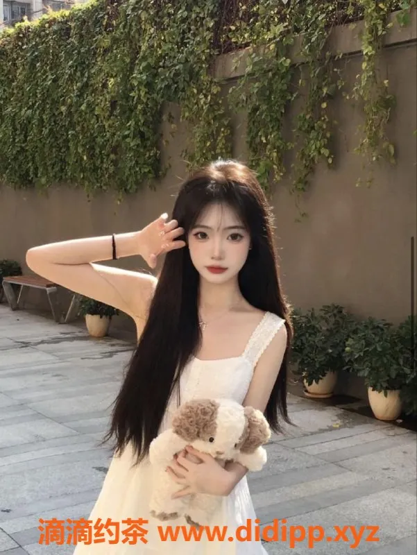 无锡楼凤-滨湖娇小少女，激情陪浴与调情服务