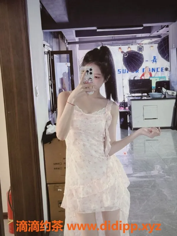 无锡楼凤资源信息,梁溪抖音主播，170大长腿，超级粉嫩精致体验