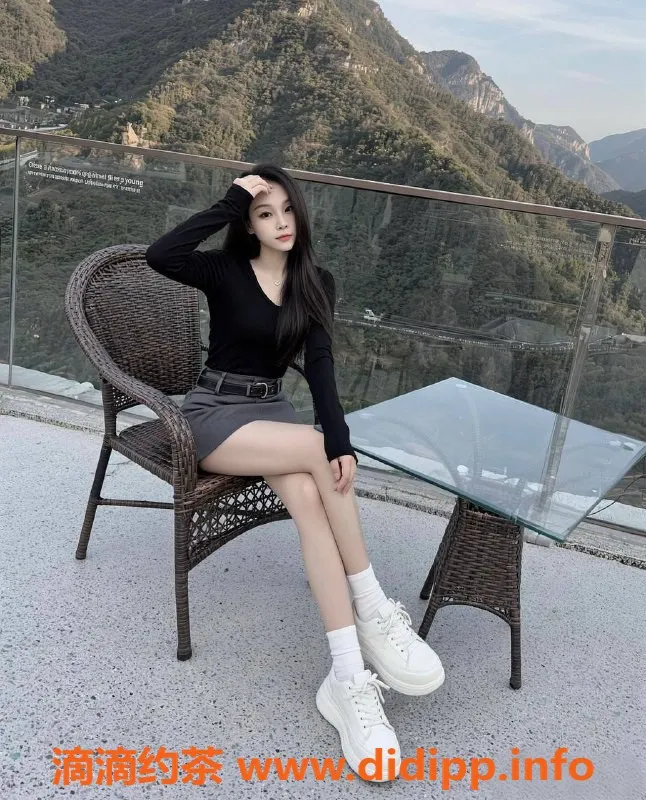 中山楼凤-古镇婷婷：25岁，162cm B罩杯，服务超丰富