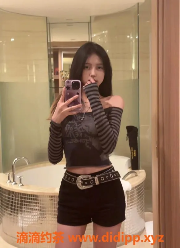 深圳楼凤-宝安小月，18岁，162cm，34C，茶水费优惠