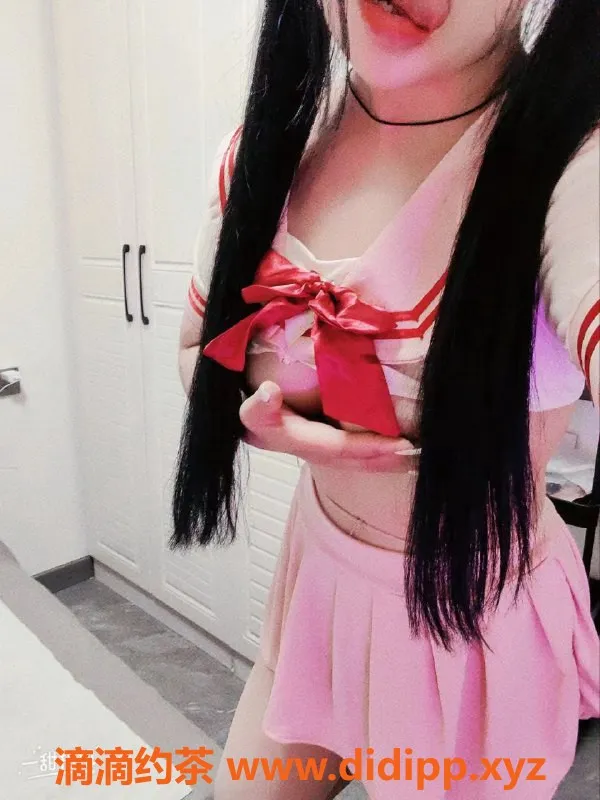 兰州楼凤-兰州柚子皮，双飞服务，身材超赞，诱人套餐