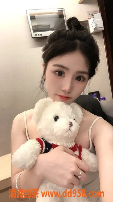 无锡楼凤-新区柏宜酒店顶级白🐱少女