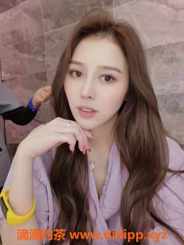 上海楼凤-芷柔，年纪成熟，身材不错，电报预约