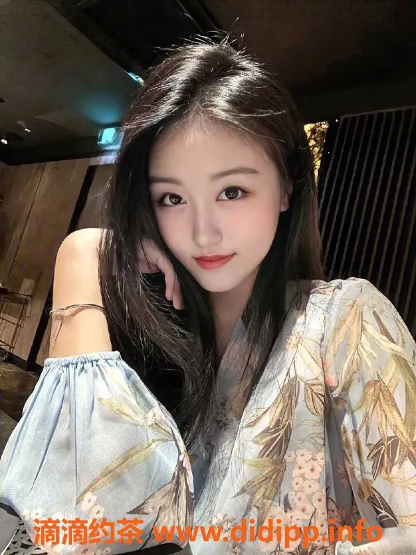 中山楼凤-西区高颜值小妹，300快餐400洗吹做