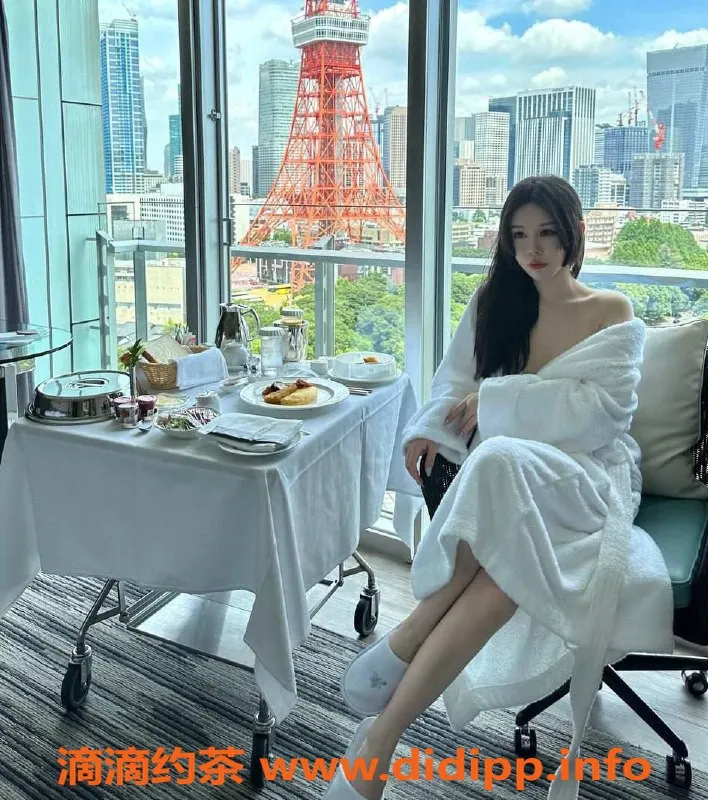 上海楼凤-徐汇小盒子福利拍卖，原价1300P特价1100P