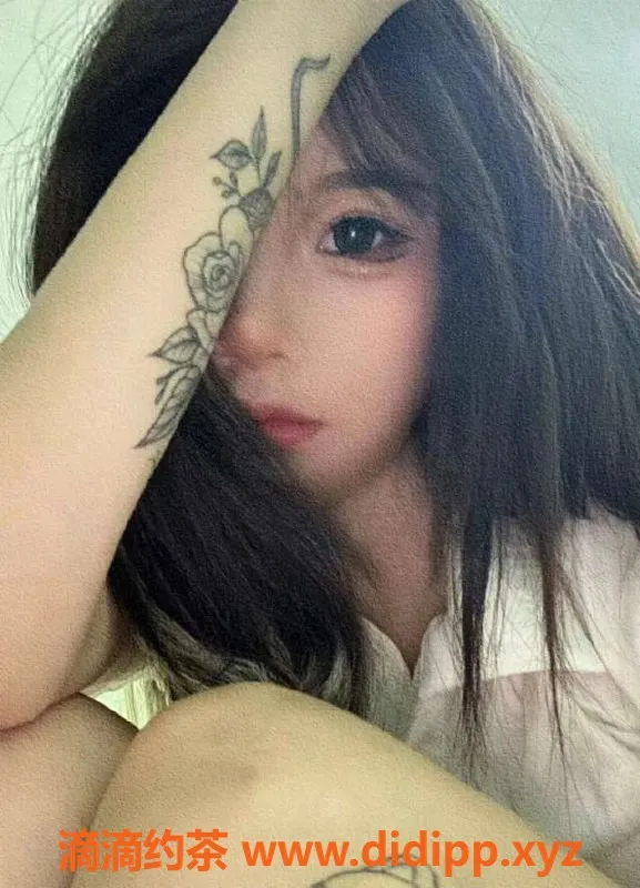 武汉楼凤-A小野酱，25岁，服务周到，性价比高