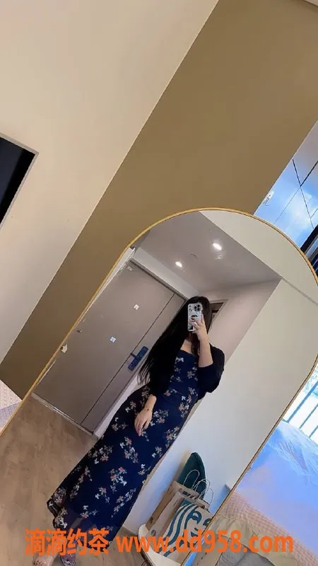温州楼凤-鹿城大奶包，172cm长腿双飞服务体验！