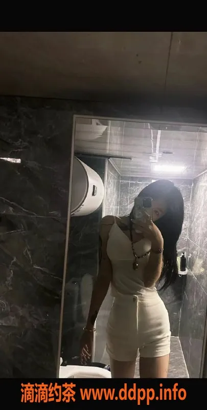 上海楼凤-普陀嫩妹淼淼，18岁175大长腿，1000p好服务！